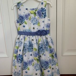 Formal dress for girl.